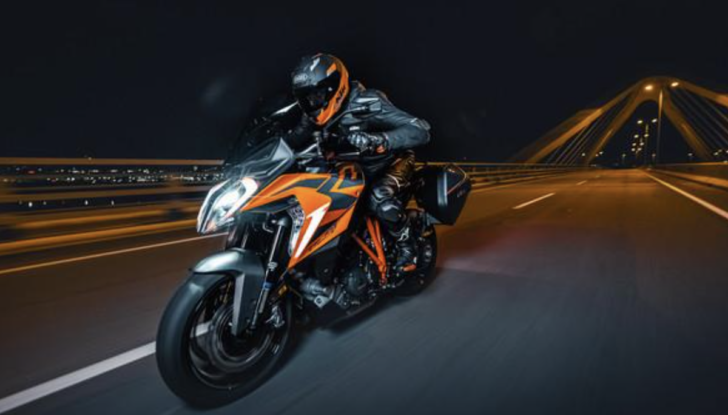 KTM 1290 Super Duke GT 2022: annunciato il prezzo di vendita - Foto 7 di 11