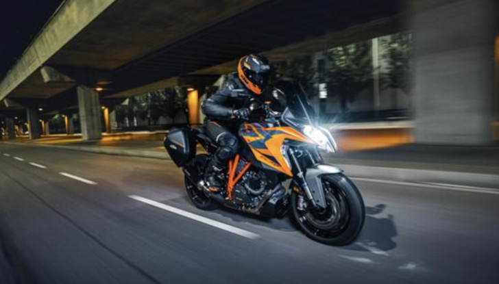 KTM 1290 Super Duke GT 2022: annunciato il prezzo di vendita - Foto 8 di 11