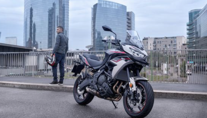Kawasaki Versys 650: la tuttofare giapponese si rinnova - Foto 10 di 19