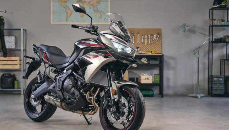 Kawasaki Versys 650: la tuttofare giapponese si rinnova - Foto 11 di 19