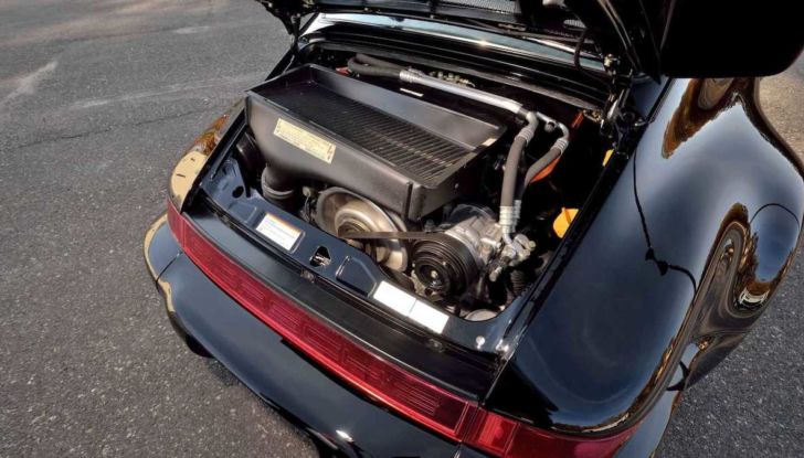 All’asta la Porsche 911 Turbo di Bad Boys, ma serve un maxi assegno - Foto 5 di 9