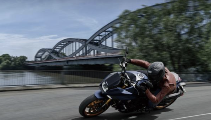 Suzuki Katana MY2022 debutta a EICMA 2021 - Foto 3 di 11