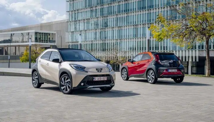 Toyota Aygo X: la citycar giapponese diventa un piccolo crossover urbano - Foto 1 di 13