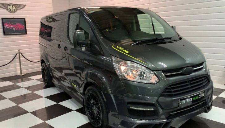 Valentino Rossi e un garage pieno di bolidi! - Foto 1 di 8