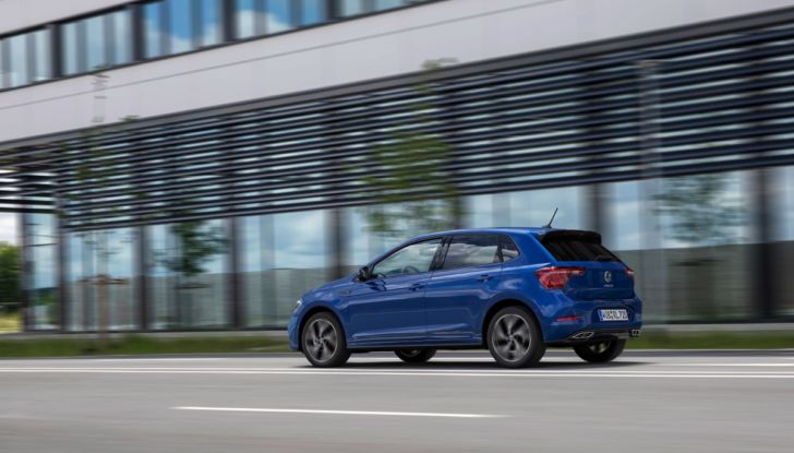 [VIDEO] Nuova Volkswagen Polo Restyling 2022: Prova su strada, opinioni, versioni e prezzi - Foto 2 di 41