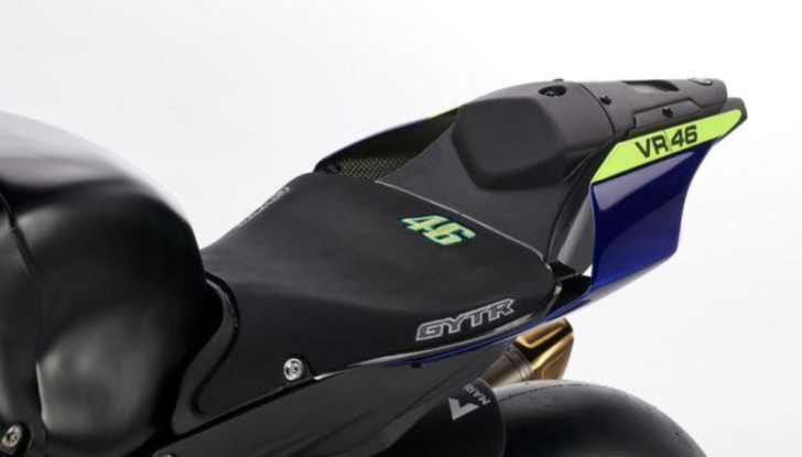 Yamaha R1 GYTR VR46 Tribute: la moto tributo a Valentino Rossi - Foto 3 di 17
