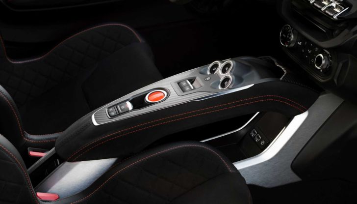 Alpine A110 2022: la sportiva francese si rinnova in tre versioni (base, GT e S) - Foto 14 di 22