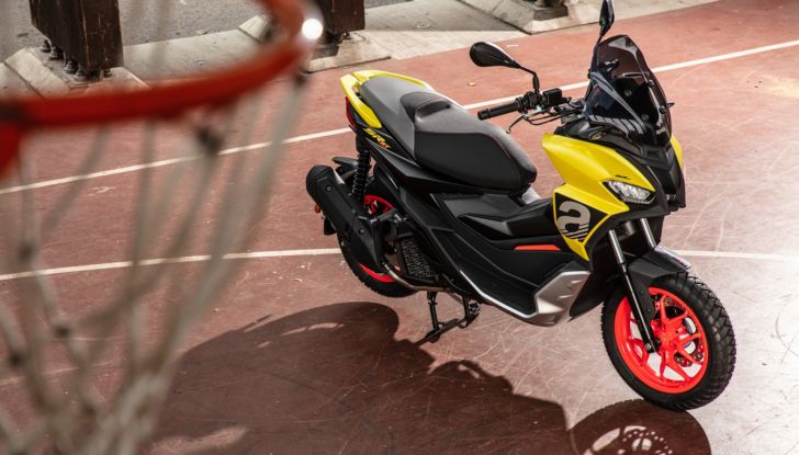 Aprilia SR GT: la Casa di Noale toglie i veli al suo primo scooter “urban adventure” - Foto 2 di 18