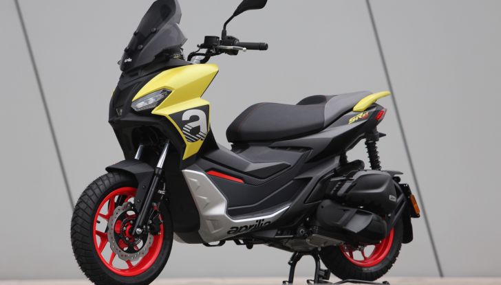 Aprilia SR GT: la Casa di Noale toglie i veli al suo primo scooter “urban adventure” - Foto 4 di 18