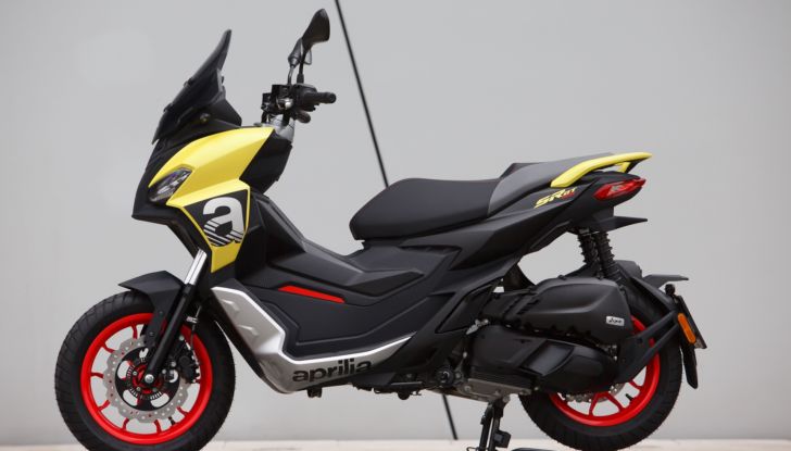 Aprilia SR GT: la Casa di Noale toglie i veli al suo primo scooter “urban adventure” - Foto 5 di 18
