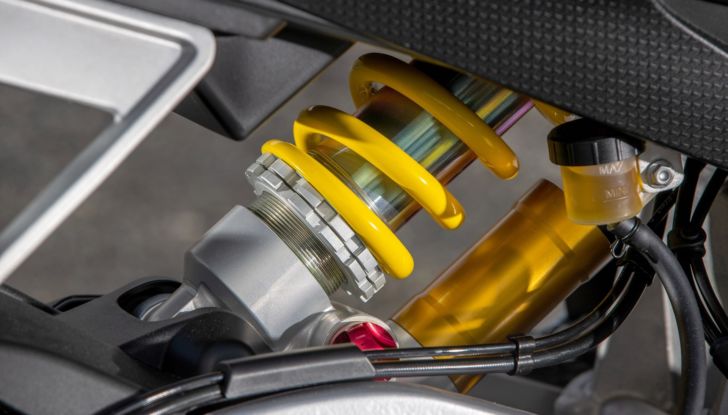 Aprilia Tuono 660: la Factory da 100 CV è più cattiva che mai! - Foto 12 di 13