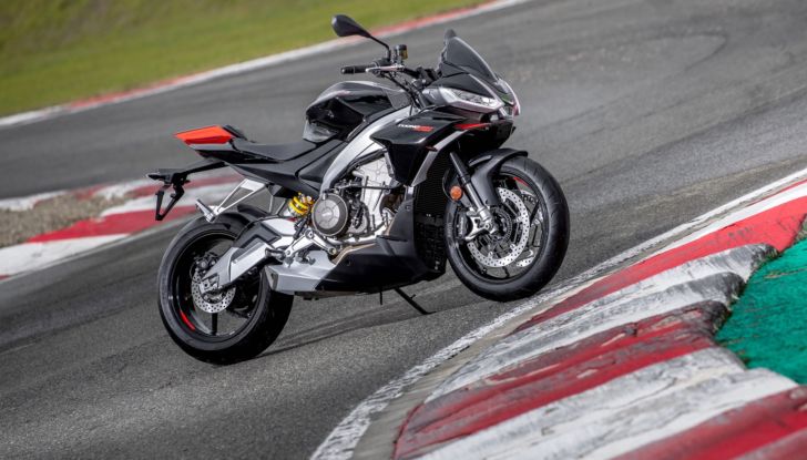 Aprilia Tuono 660: la Factory da 100 CV è più cattiva che mai! - Foto 2 di 13