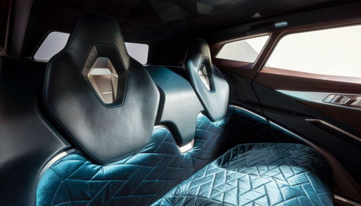 BMW XM: la prima sportiva della divisione Motorsport è una plug-in da 750 CV - Foto 11 di 16