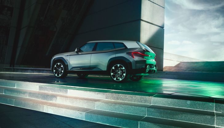 BMW XM: la prima sportiva della divisione Motorsport è una plug-in da 750 CV - Foto 15 di 16