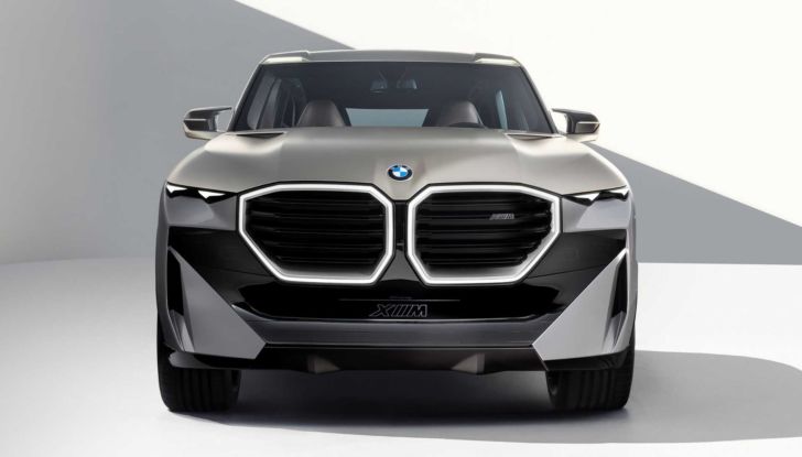 BMW XM: la prima sportiva della divisione Motorsport è una plug-in da 750 CV - Foto 2 di 16