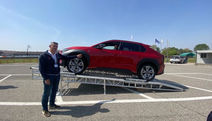 Subaru Solterra: trazione integrale e 218 CV per il SUV elettrico giapponese - Foto 11 di 19