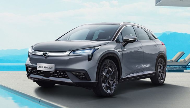 SUV Gac Aion LX Plus: autonomia di 1000 km e ricarica in 8 minuti - Foto 2 di 7