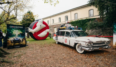 Rubata la Ecto-1 di Ghostbusters:Legacy (in realtà è nelle mani di Fabio Rovazzi!)