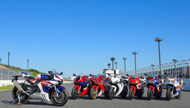 Honda CBR 250 RR 2022: una Fireblade in miniatura - Foto 3 di 31