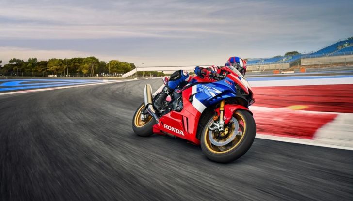 Honda CBR 250 RR 2022: una Fireblade in miniatura - Foto 23 di 31