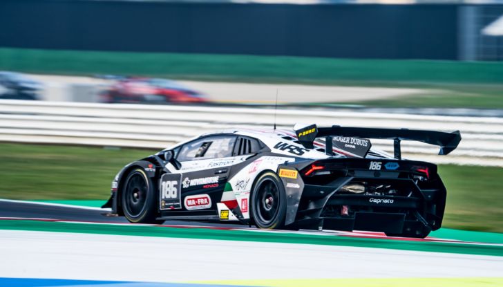 A Misano la Vincenzo Sospiri vince le Finali Mondiali Lamborghini 2021 - Foto 34 di 40