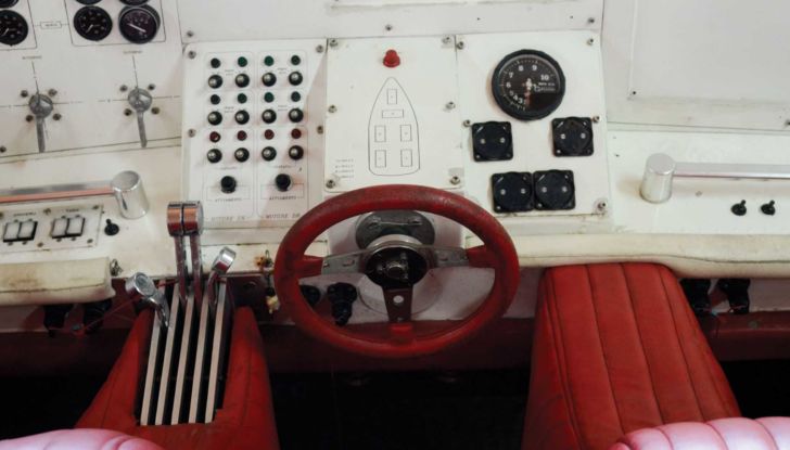 RM Sotheby’s mette all’asta una Lamborghini Miura… in versione motoscafo! - Foto 5 di 15