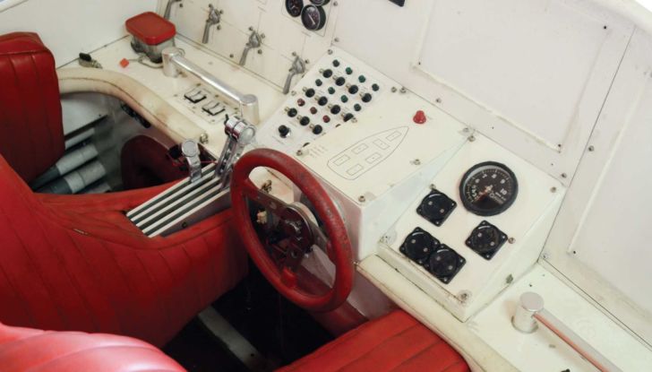 RM Sotheby’s mette all’asta una Lamborghini Miura… in versione motoscafo! - Foto 6 di 15