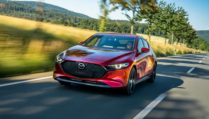 Mazda3 MY2022: hatchback e sedan, è già ordinabile da 24.850 Euro - Foto 1 di 12