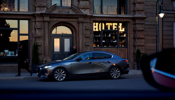 Mazda3 MY2022: hatchback e sedan, è già ordinabile da 24.850 Euro - Foto 6 di 12