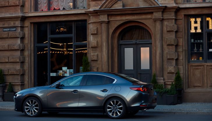 Mazda3 MY2022: hatchback e sedan, è già ordinabile da 24.850 Euro - Foto 7 di 12