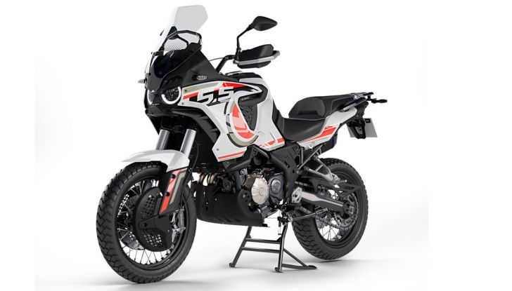 MV Agusta 9.5 Project, la maxi enduro è pronta al debutto ufficiale - Foto 5 di 12