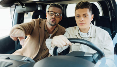 Auto per neopatentati: stop ai limiti di potenza con tutor esperto