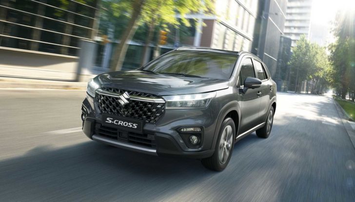 Suzuki S-Cross 2022: al debutto il Full Hybrid da 115 CV e 140 Volt - Foto 14 di 18