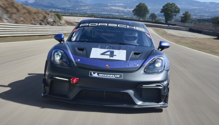 Lotta in famiglia: la Porsche 718 Cayman GT4 RS (anche Clubsport) sfida la 911 GT3! - Foto 13 di 23