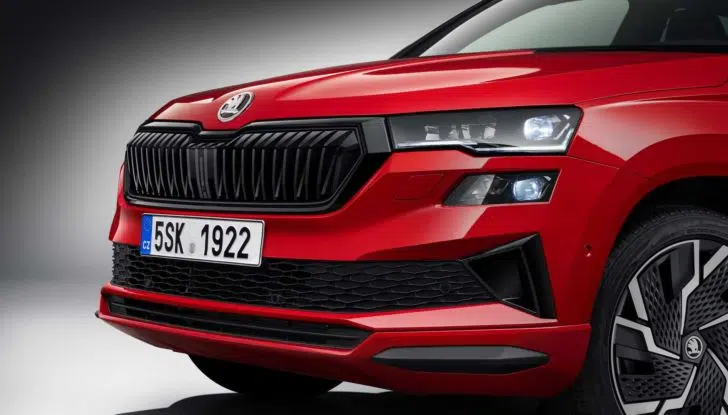 Skoda Karoq 2022: il restyling è più tecnologico ed eco-sostenibile - Foto 11 di 18