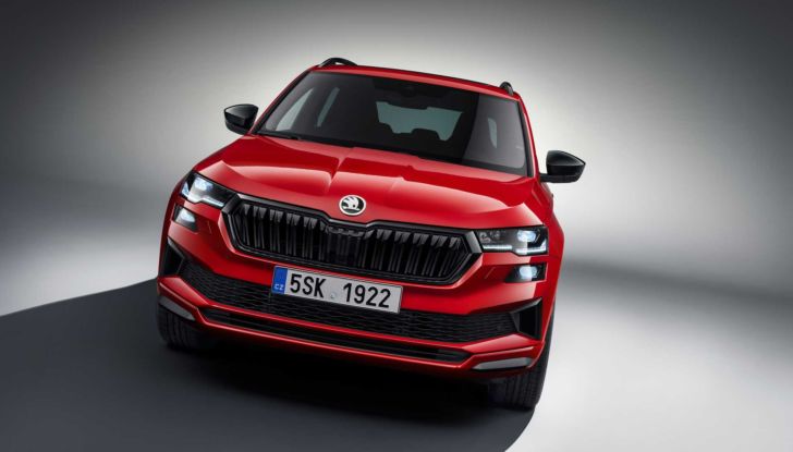 Skoda Karoq 2022: il restyling è ordinabile in Italia da 27.200 Euro - Foto 14 di 18