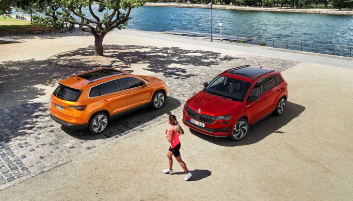 Skoda Karoq 2022: il restyling è ordinabile in Italia da 27.200 Euro - Foto 2 di 18