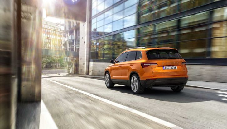 Skoda Karoq 2022: il restyling è ordinabile in Italia da 27.200 Euro - Foto 5 di 18
