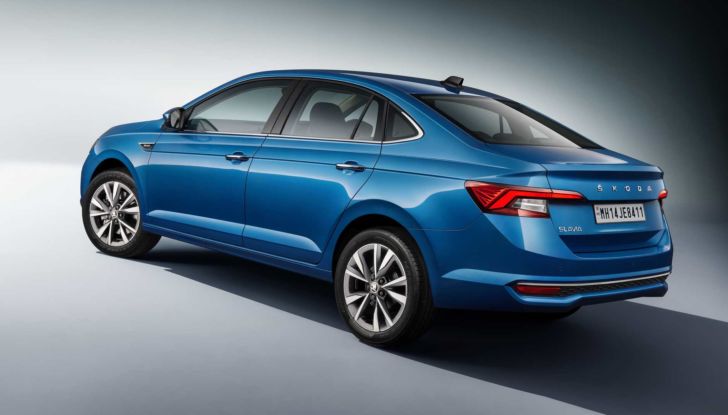 Skoda Slavia: la nuova berlina avrà solo motori a benzina - Foto 9 di 14