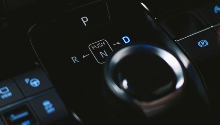 Subaru Solterra: trazione integrale e 218 CV per il SUV elettrico giapponese - Foto 16 di 19