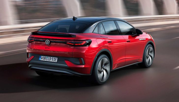 Volkswagen ID.5: svelato il primo SUV Coupé elettrico (anche GTX) da 299 CV - Foto 14 di 17
