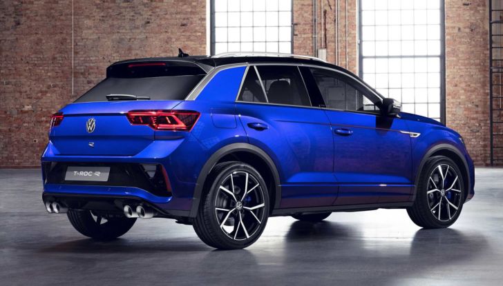 Volkswagen T-Roc: la prova su strada del restyling 2022 - Foto 10 di 19