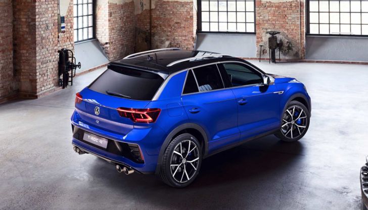 Volkswagen T-Roc: la prova su strada del restyling 2022 - Foto 11 di 19
