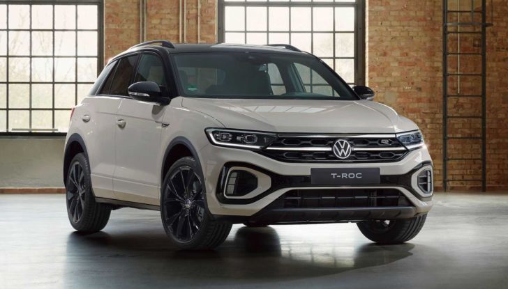 Volkswagen T-Roc: la prova su strada del restyling 2022 - Foto 2 di 19