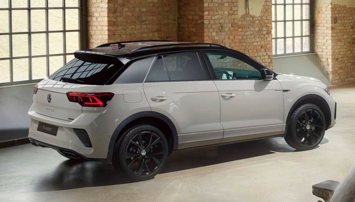 Volkswagen T-Roc: la prova su strada del restyling 2022 - Foto 4 di 19