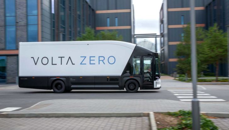 Volta Zero: il camion elettrico anglo-svedese pronto per i test su strada - Foto 15 di 18