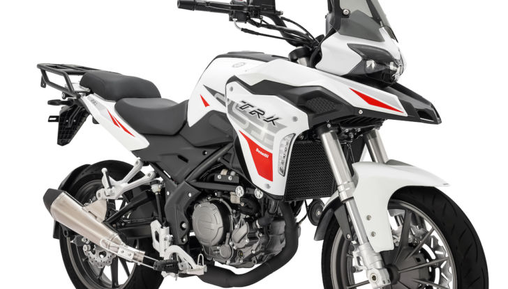 Benelli TRK 251: la piccola pesarese si rifà il look - Foto 2 di 13