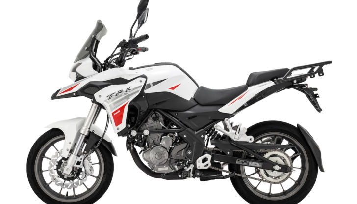 Benelli TRK 251: la piccola pesarese si rifà il look - Foto 3 di 13