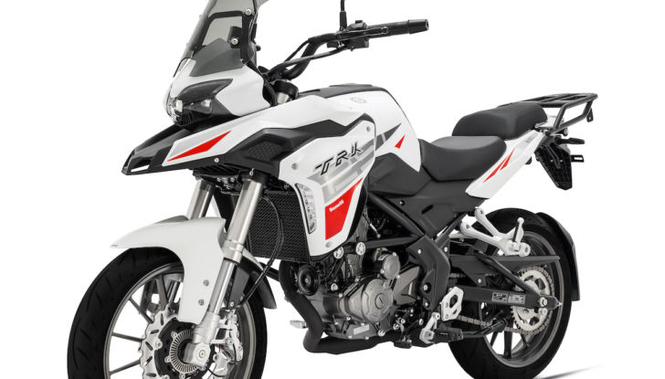 Benelli TRK 251: la piccola pesarese si rifà il look - Foto 4 di 13