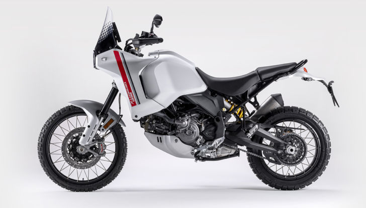 Ducati DesertX: le rosse di Borgo Panigale non hanno più confini - Foto 6 di 9